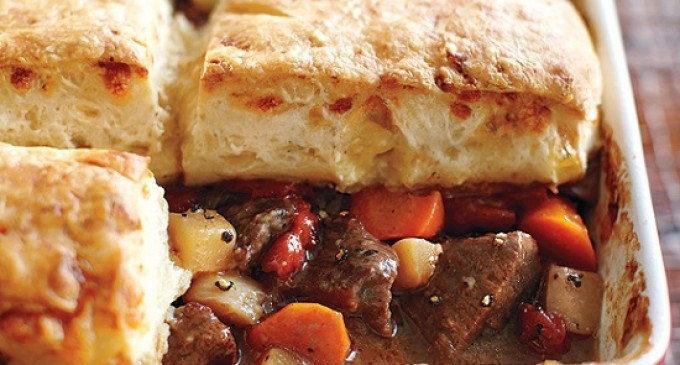 This Creamy Stew With Biscuits Is The Ultimate Comfort Food – Nothing Tastes Better On A Cold Day!