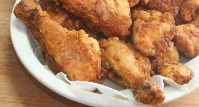 Ditch The Oil & Grease – The Next Time Someone Is Making Fried Chicken Request It This Way